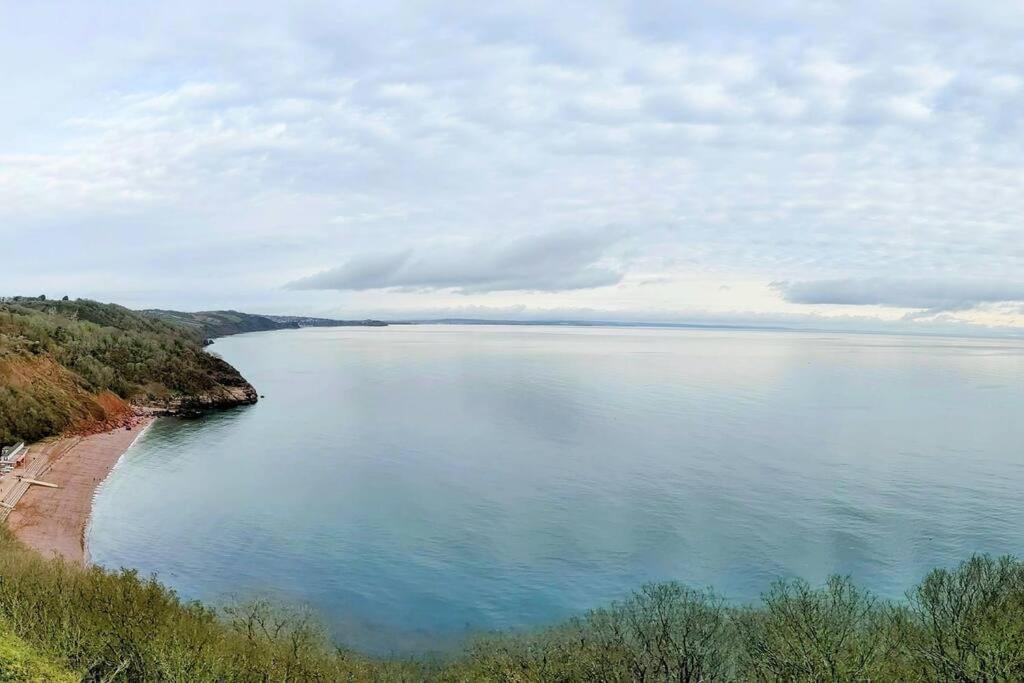 Spacious First Floor Family Flat, Sea View Torquay Exterior photo